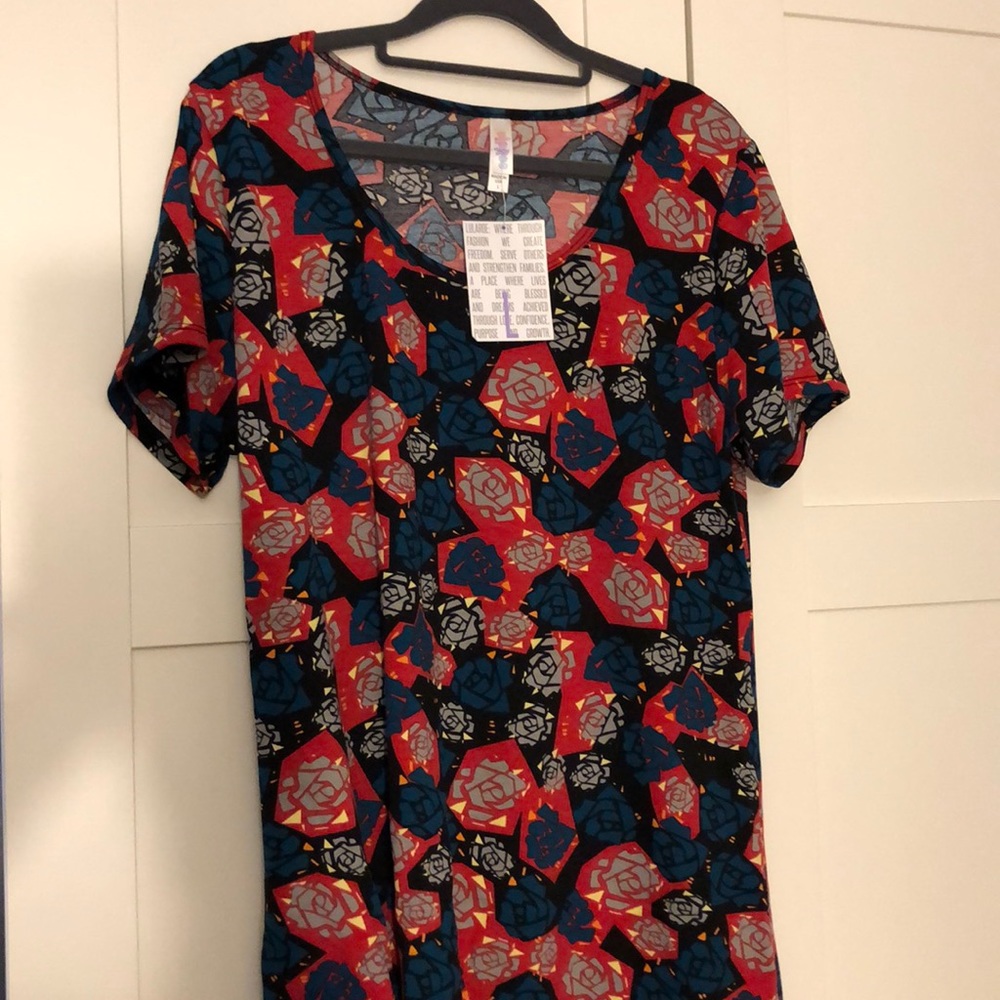 LuLaRoe Classic T Large Roses